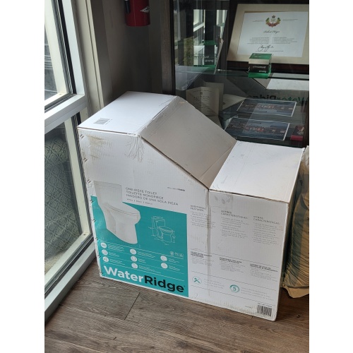 LGF LD WaterRidge One-piece Toilet NEW IN BOX