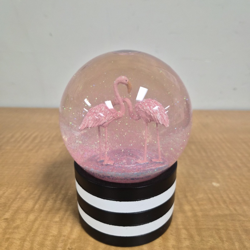 bin1 DK Black/White/Pink Flamingo Snowglobe *wrapped in bag*
