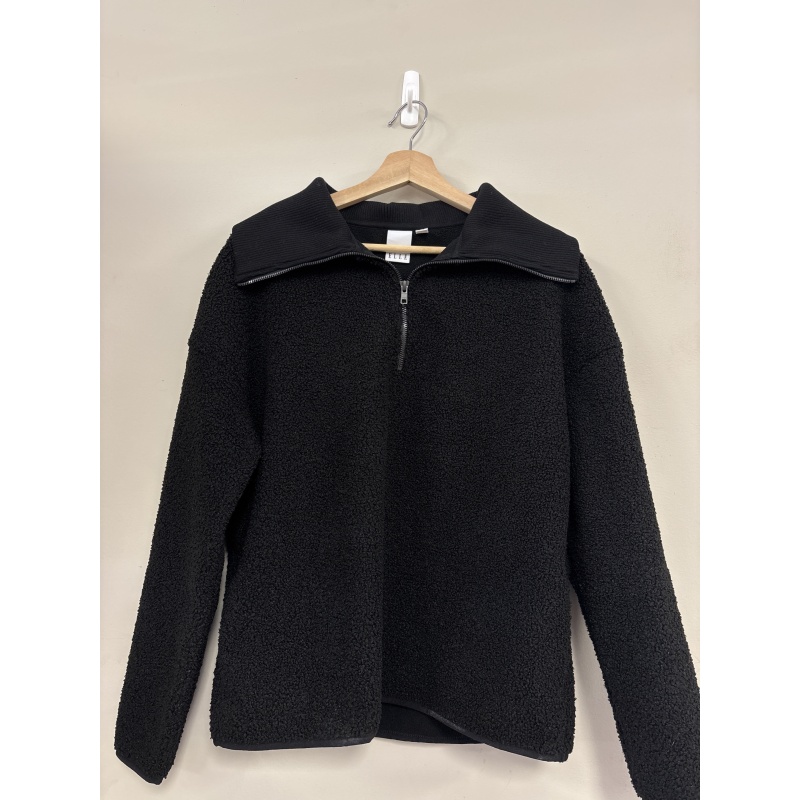Bin36 DK Woman’s Elle Black Sherpa Crewneck Size S