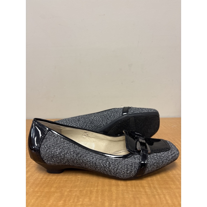 Bin31 DKR Anne Klein women’s 6.5M grey/black shoes