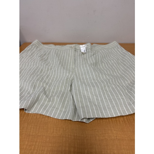 Bin99 ts Pennington’s women’s 26 green striped shorts new