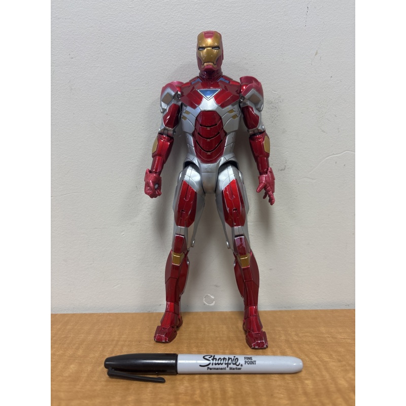 Bin34 ts Iron Man action figure- talks