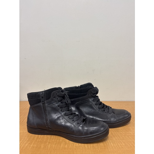 Bin32 DK Kenneth Cole men’s 7.5M black shoes