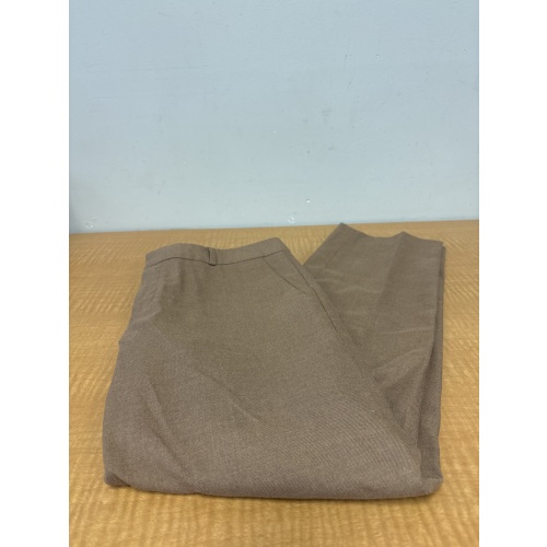 Bin36 DK Banana Republic women’s 6 tan pants