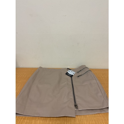 Bin30 DK Revamped women’s medium beige skirt new
