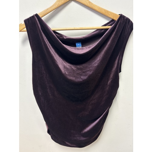 Bin20 ts Old Navy women’s medium dark purple top new