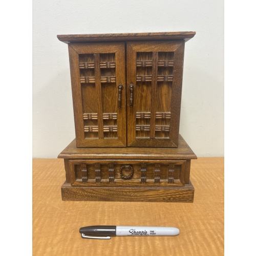 Bin66 ts vintage wood cabinet/jewelry case