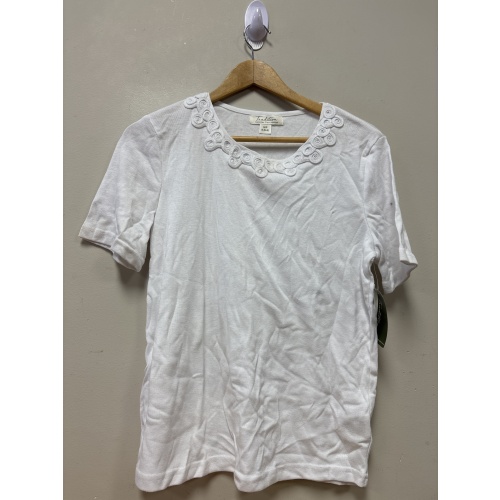 Bin83 DK Tradition women’s small 6-8 white top new