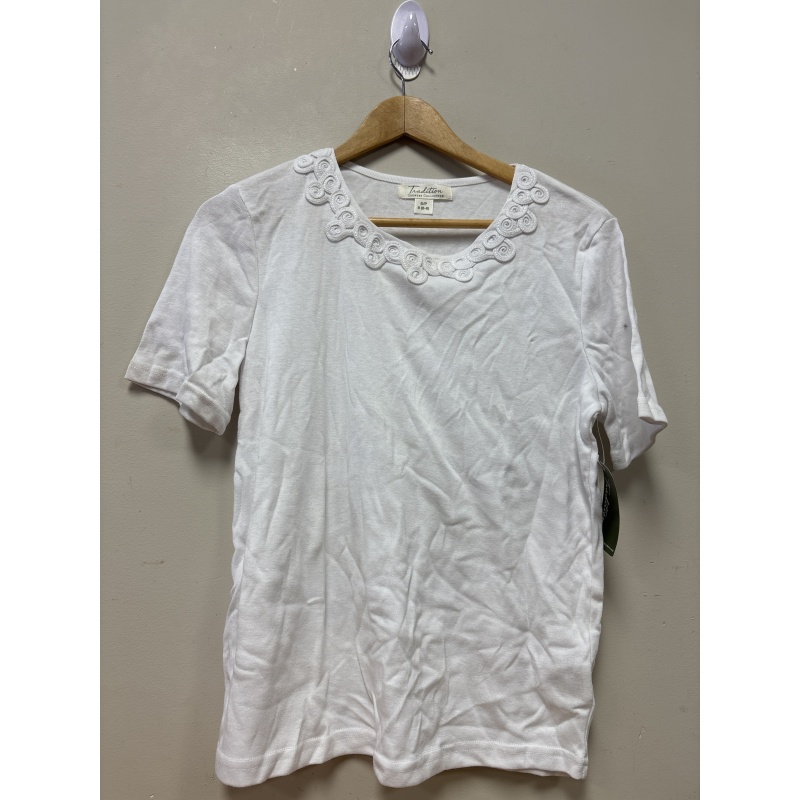 Bin83 DK Tradition women’s small 6-8 white top new