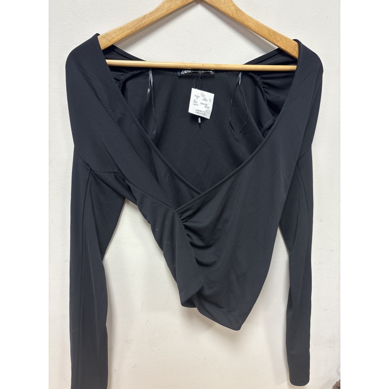 Bin99 ts Zara women’s small black top new