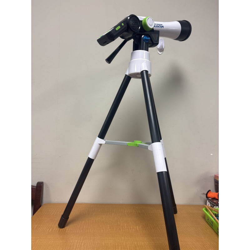 LG6 ts Leap Frog Magic Adventures Telescope (cosmic cards and case for cards missing)