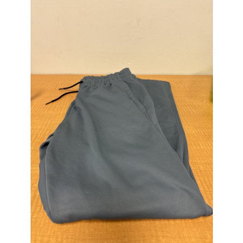 Bin15 ts Underarmour men’s large grey sweatpants