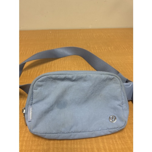 Bin17 ts Lululemon blue belt bag (has stains)