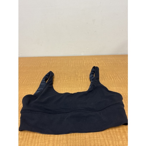 Bin17 ts Lululemon women’s 8 black sports bra
