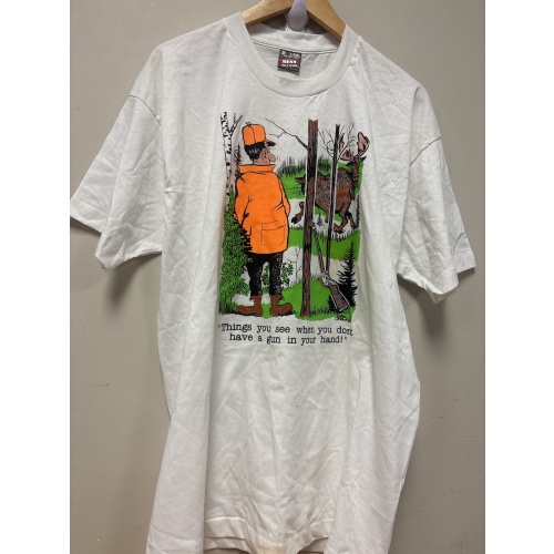 Bin65 ts Men’s XL white t shirt (mark on bottom in second picture)