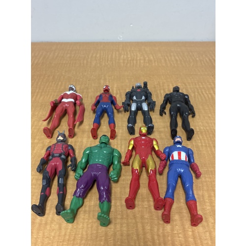 Bin41 ts Assorted action figures