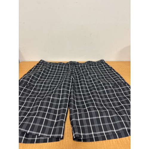 Bin16 ts Adidas men’s 38 black checkered shorts