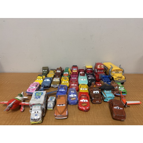 Bin71 ts Disney Cars die casts