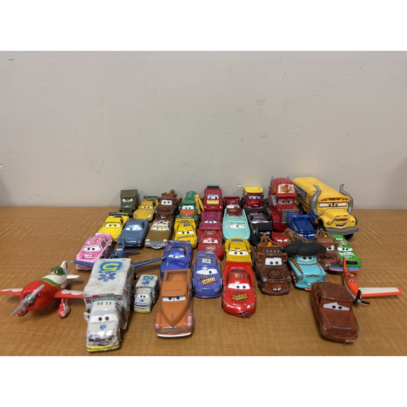 Bin71 ts Disney Cars die casts