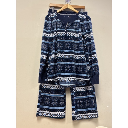 Bin71 ts Nautica women’s medium blue pyjamas