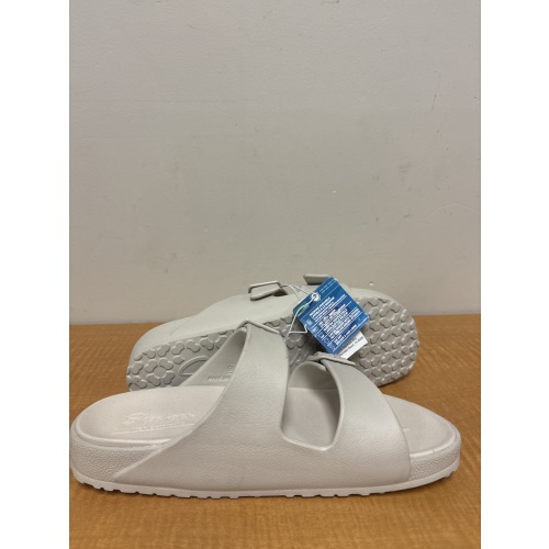 Bin24 ts Sketchers men’s 9 beige sandals new