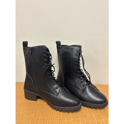 Bin24 ts Women’s 9 black boots appear new
