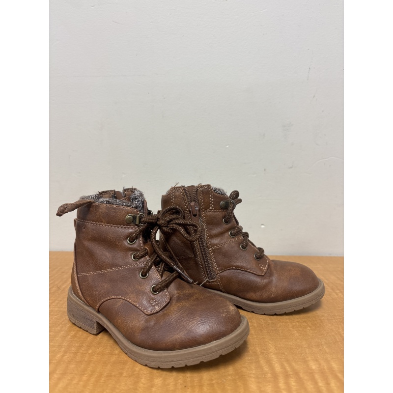 Bin74 ts Girls 9 brown boots (appears new)