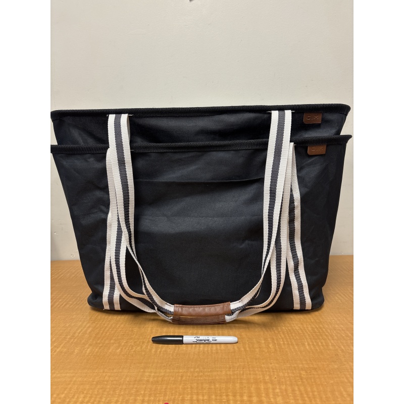 LG5 ts two large collapsible carryall totes