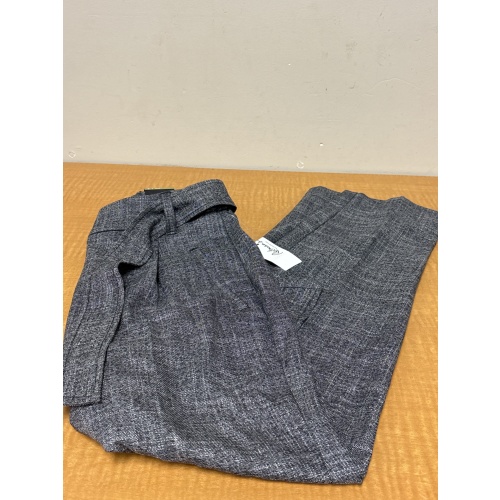 Bin100 ts Reitmans women’s 4 petite grey pants new