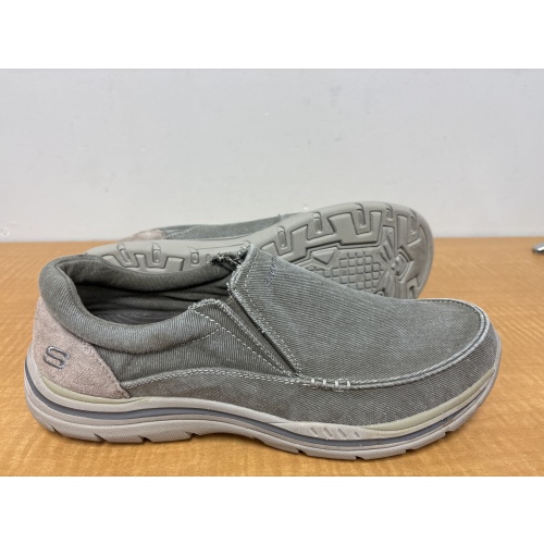 Bin10 ts Sketchers men’s 10 greenish grey shoes
