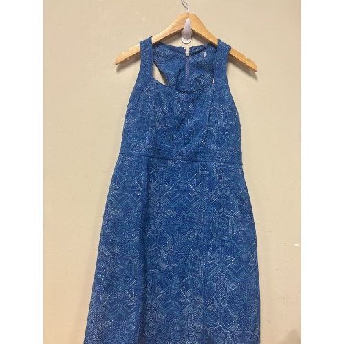 Bin36 ts Title Nine women’s 6 blue dress
