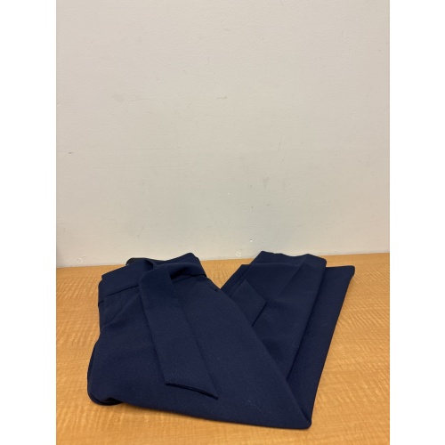 Bin19 ts Banana Republic women’s 4 navy pants