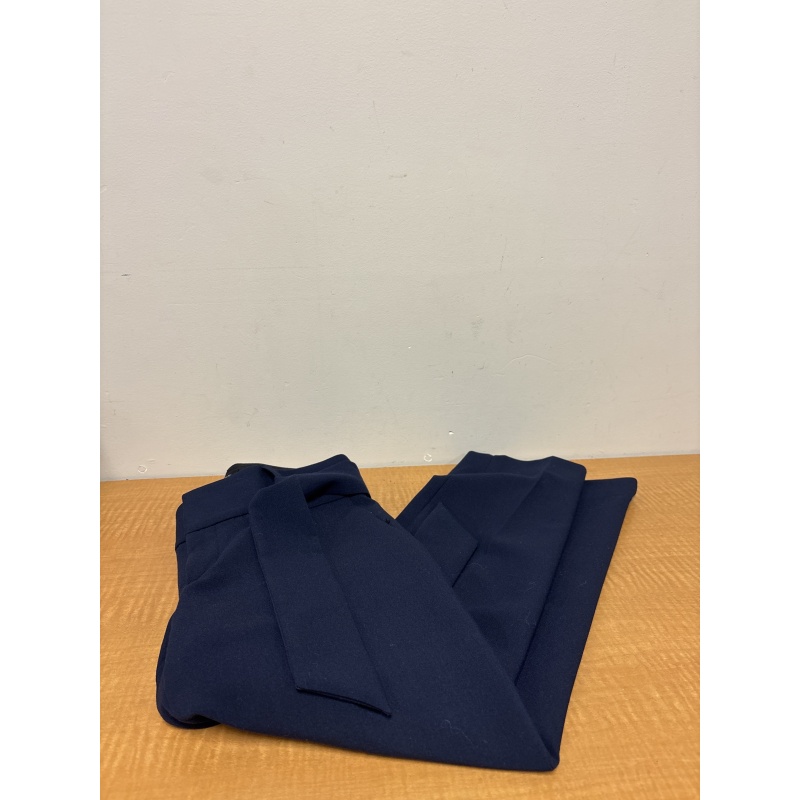 Bin19 ts Banana Republic women’s 4 navy pants