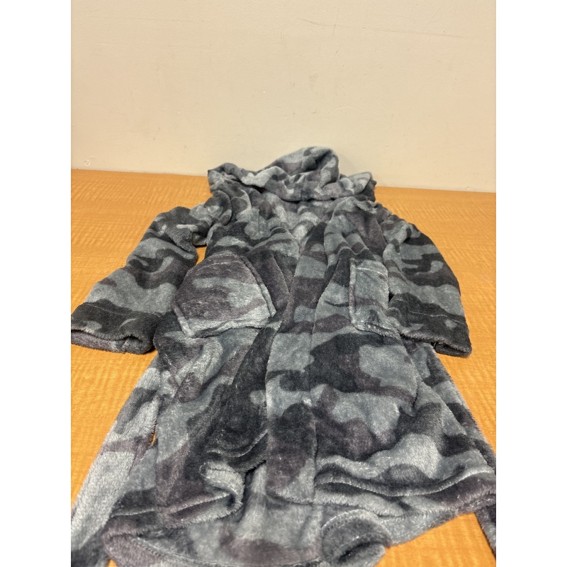Bin5 DK Eddie Bauer kids 6 grey camo housecoat