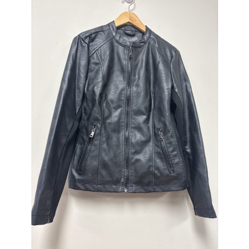 Bin46 ts Suzy Shier women’s large black faux leather jacket
