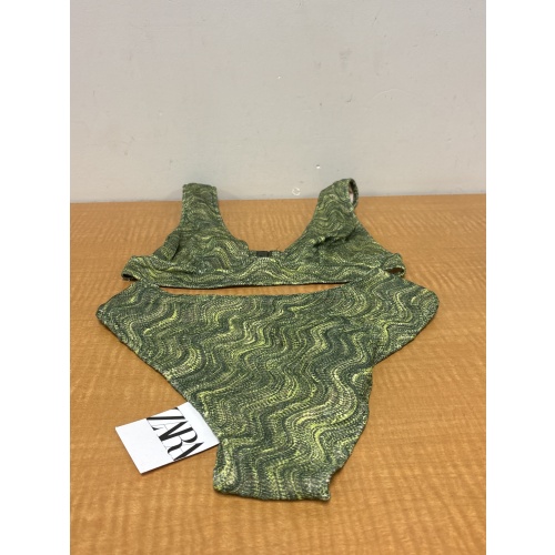 Bin72 ts Zara women’s small green swim suit new