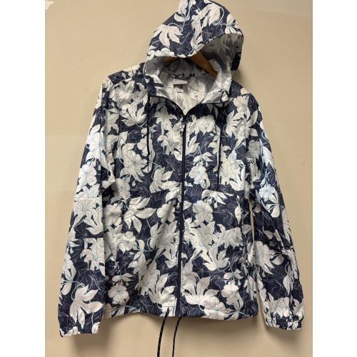 Bin72 ts Columbia women’s small blue/white floral light jacket