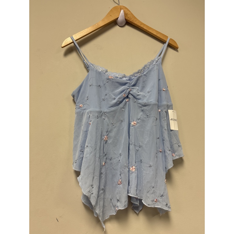 Bin45 ts Ardene women’s medium blue floral top new