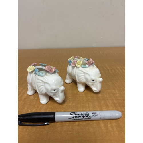 Bin48 ts Vintage porcelain elephant pin cushions (wrapped in bag)