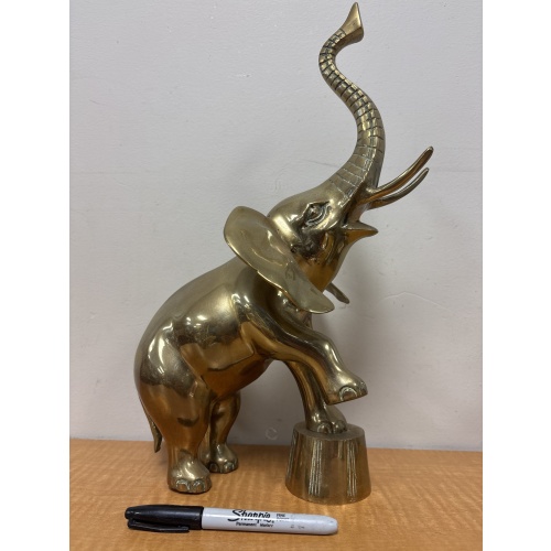 LG2 ts Vintage large brass elephant figure- retails online from roughly $100 to $160