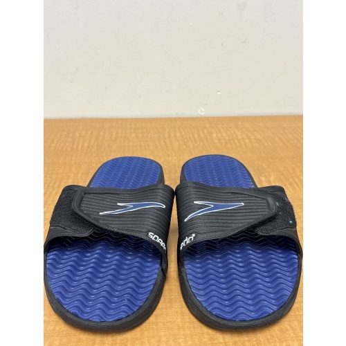Bin12 ts Speedo men’s 10 black/blue sandals