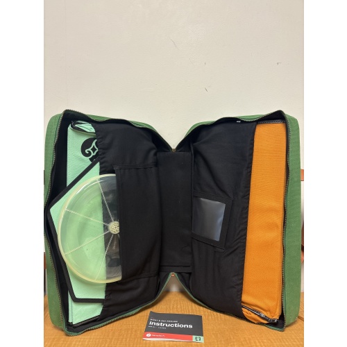 LG6 ts Tenalach Night&Day Frisjam frisbee game (frisbee lights up) (in its own green zip up case- case stained in second picture)