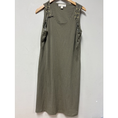 Bin34 ts Michael Kors women’s large green dress