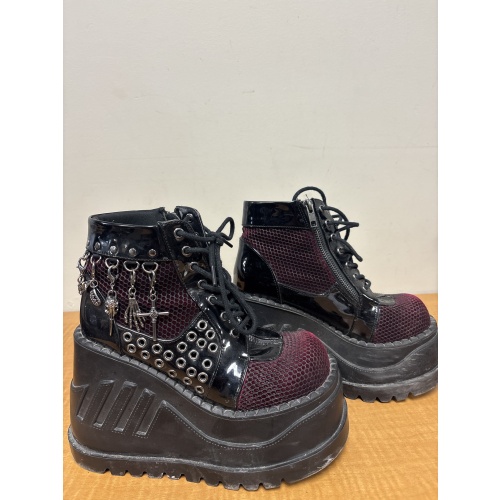 Bin38 ts DEMONIA Stomp 18 Goth Punk Rock Charm Pendant Platform Wedge Ankle Boots women’s 7