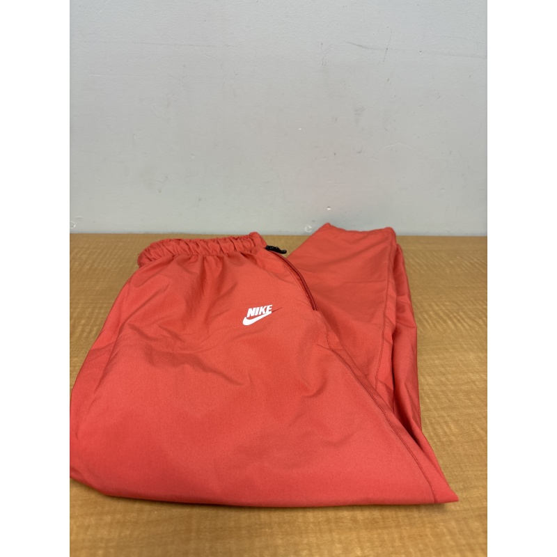 Bin38 ts Nike women’s medium orange pants