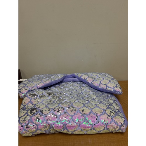 LG6 ts purple/sequins mermaid blanket (in bag)