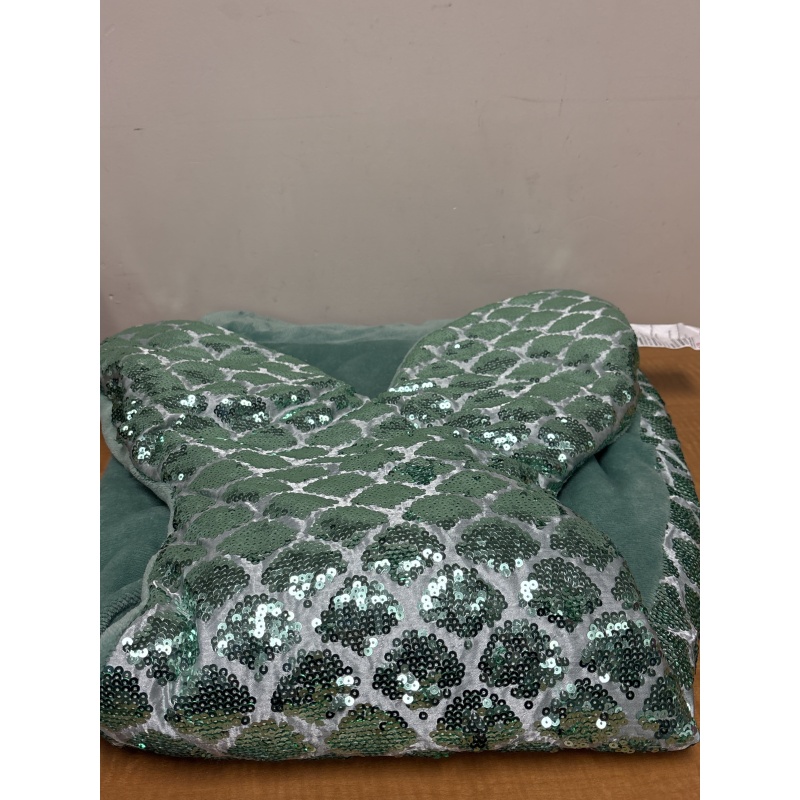 LG6 ts green/sequins mermaid blanket (in bag)