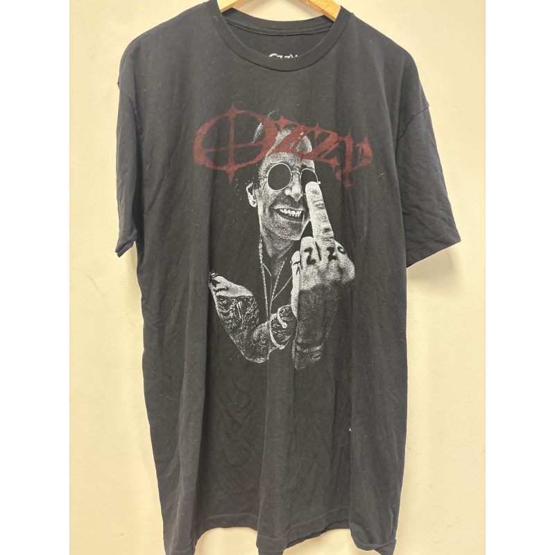 Bin38 ts Ozzy Osbourne men’s XL black t shirt