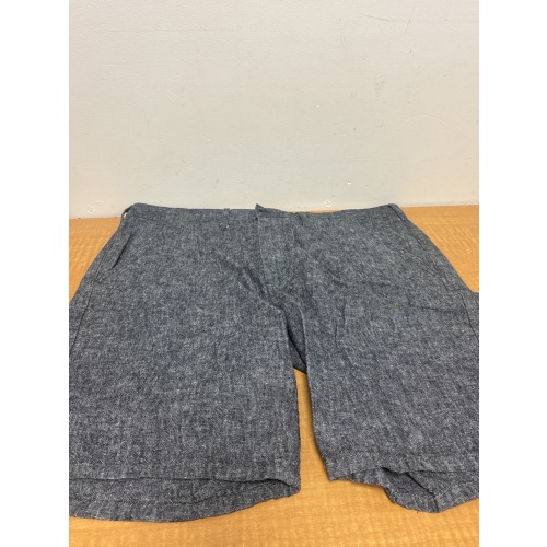 Bin40 ts Levi’s men’s 34 grey shorts