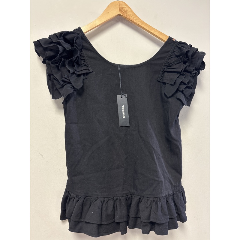 Bin40 ts Diesel women’s small black top new